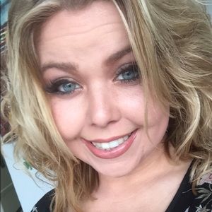 Meet your Posher, Kasey